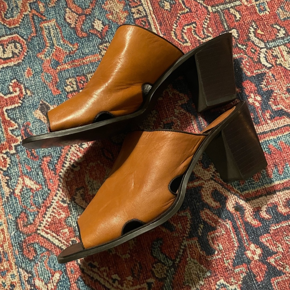 Nine West slides with heel